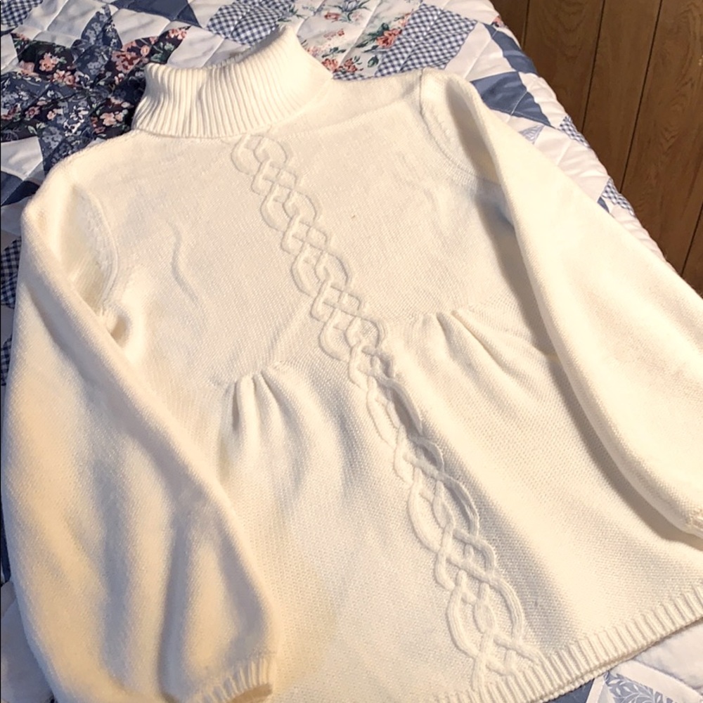 Sweater turtle neck.  Medium